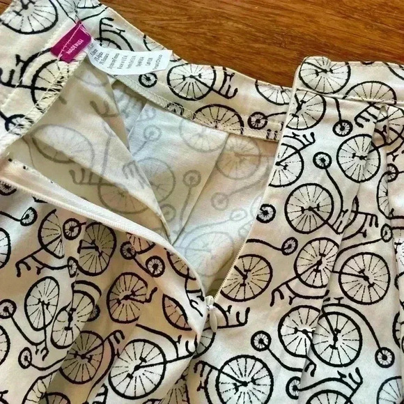 IXIA ModCloth Cream Black Bicycle Print Pleated Skirt Women’s Size Small - Picture 4 of 6